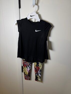 Nike Black Crewneck Athletic Tee with White Swoosh